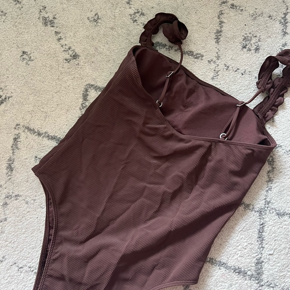 Abercrombie Small Bodysuit - Picture 4 of 4